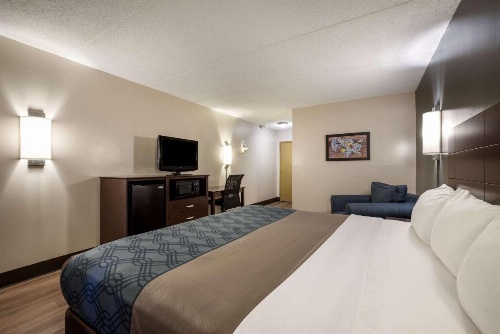 Econo Lodge Darien Lakes image 10