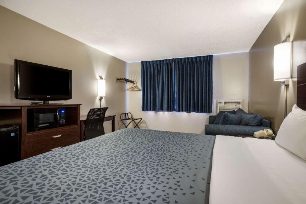 Room image 4